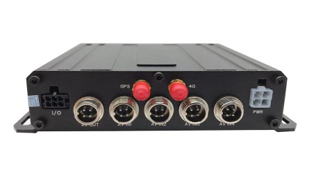 4-х канальный автомобильный AHD видеорегистратор ВизорМОНИТОР CVMR-B2104S-G4G