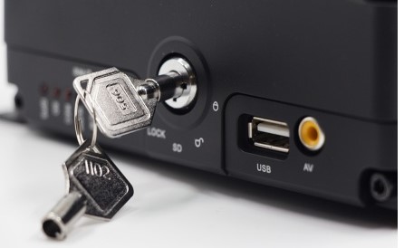 Видеорегистратор 4-канальный Best Electronics MDR 8210 (GPS)